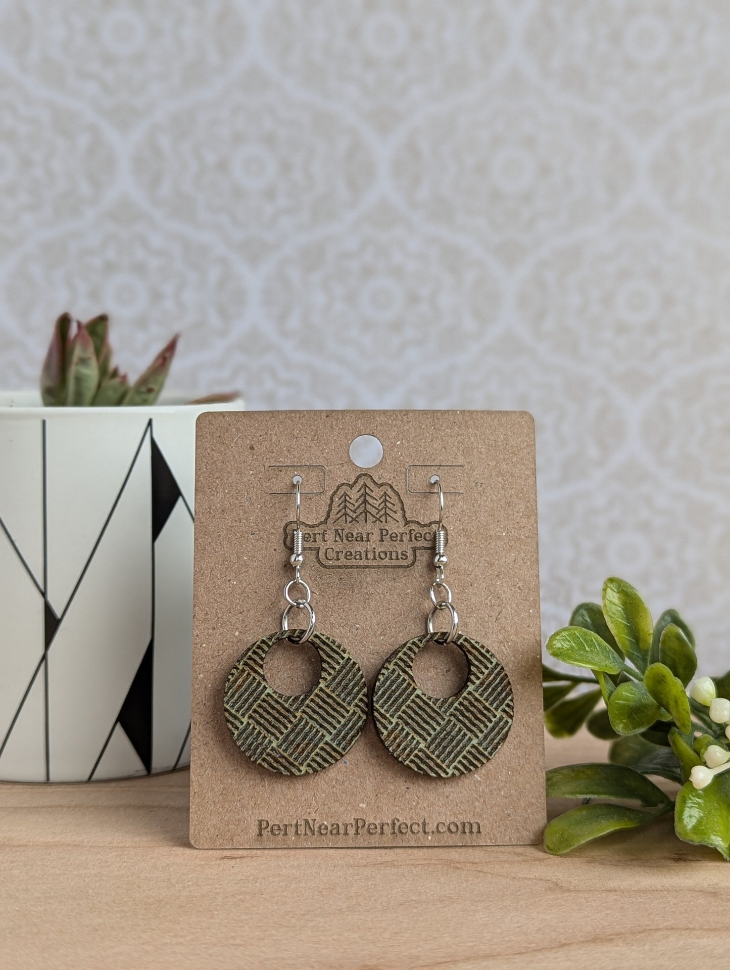 Handcrafted Geometric Circle Earrings – Etched Wooden Design